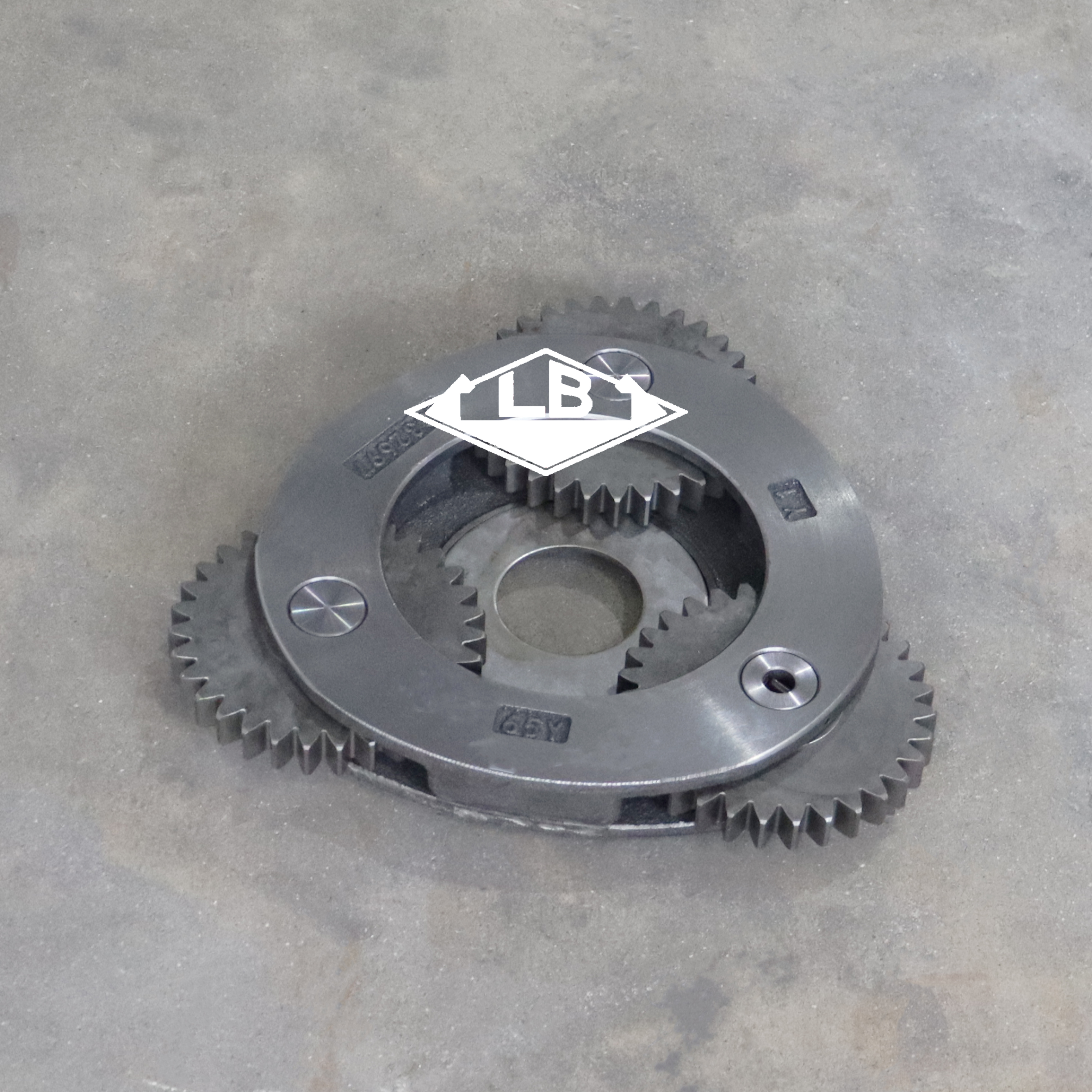 ZX330-3 行走一级架总成(2) ZX330-3 行走一级架总成(2)