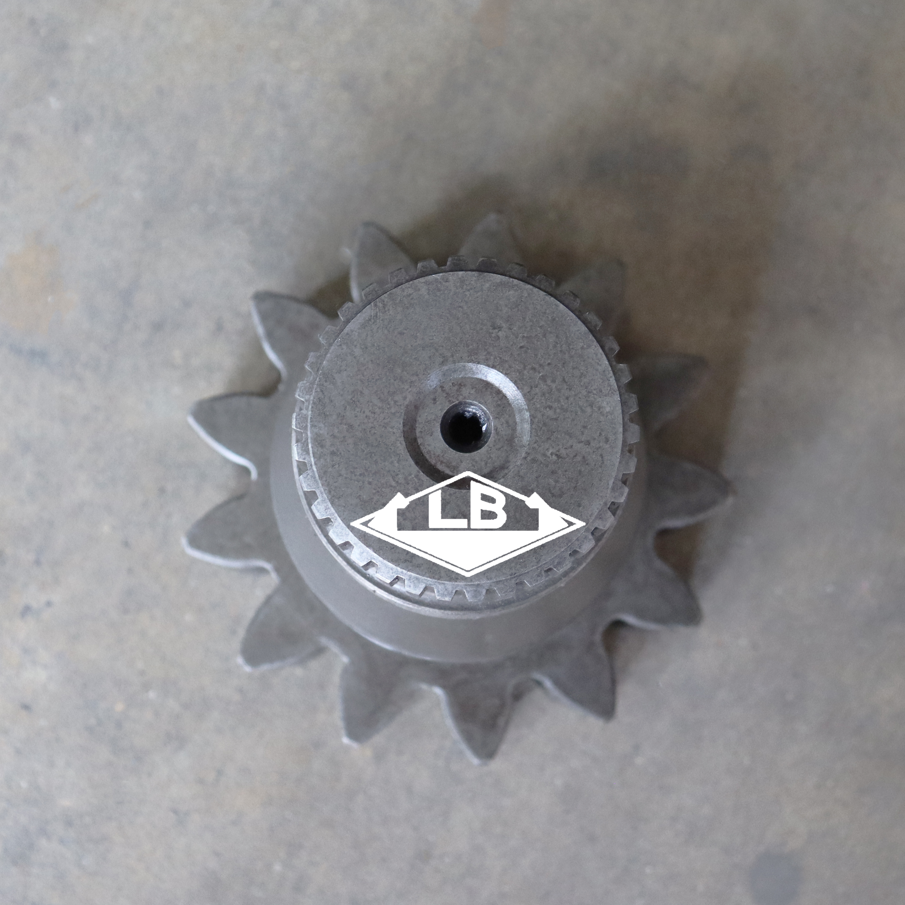 R210-9 R220-9 SWING SHAFT 39Q6-12120 39Q6-12121 SWING PINION GEAR FOR HYUNDAI EXCAVATOR