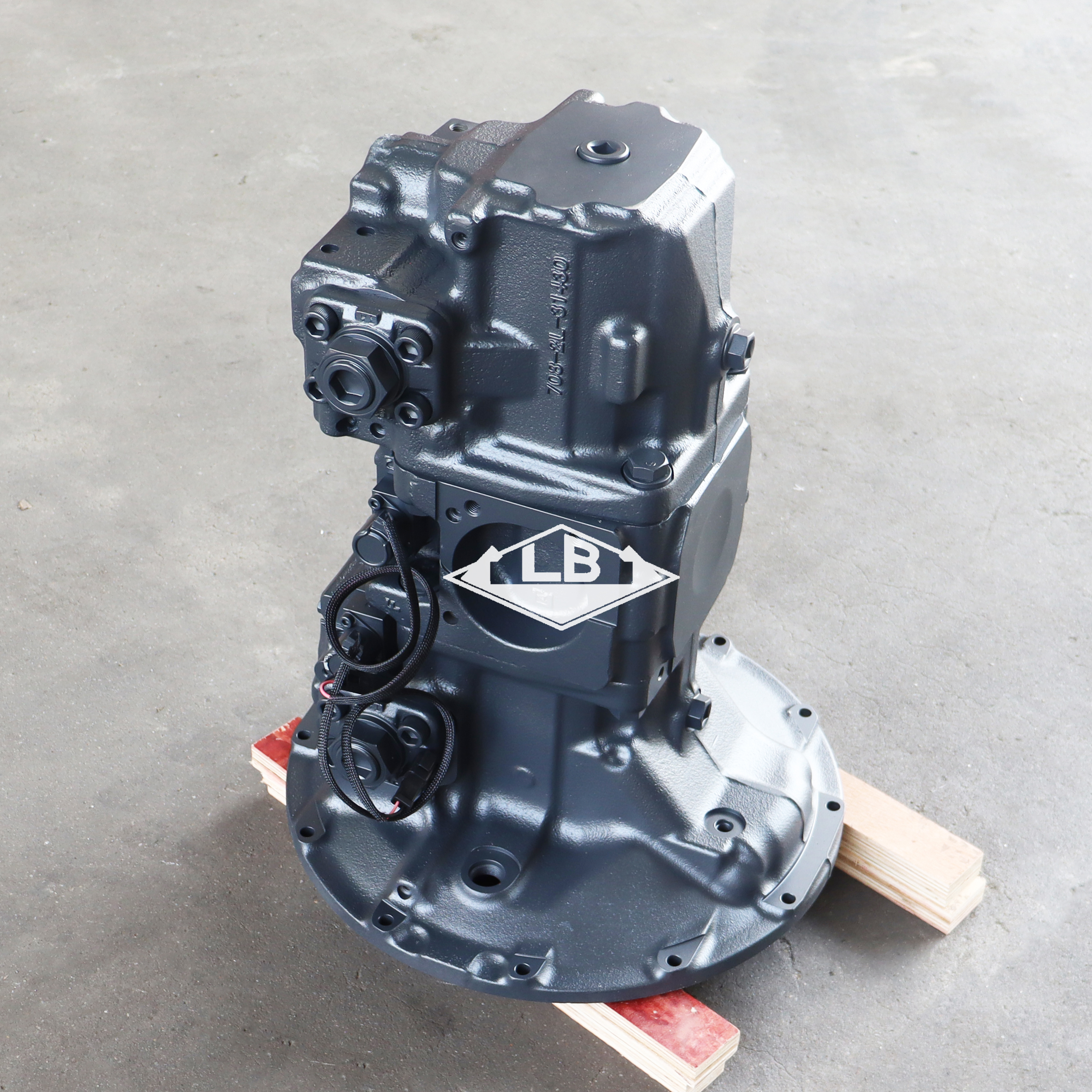 PC220-8 Hydraulic Pump Assy 708-2L-00790 PC220-8 MAIN PUMP FOR KOMATSU EXCAVATOR