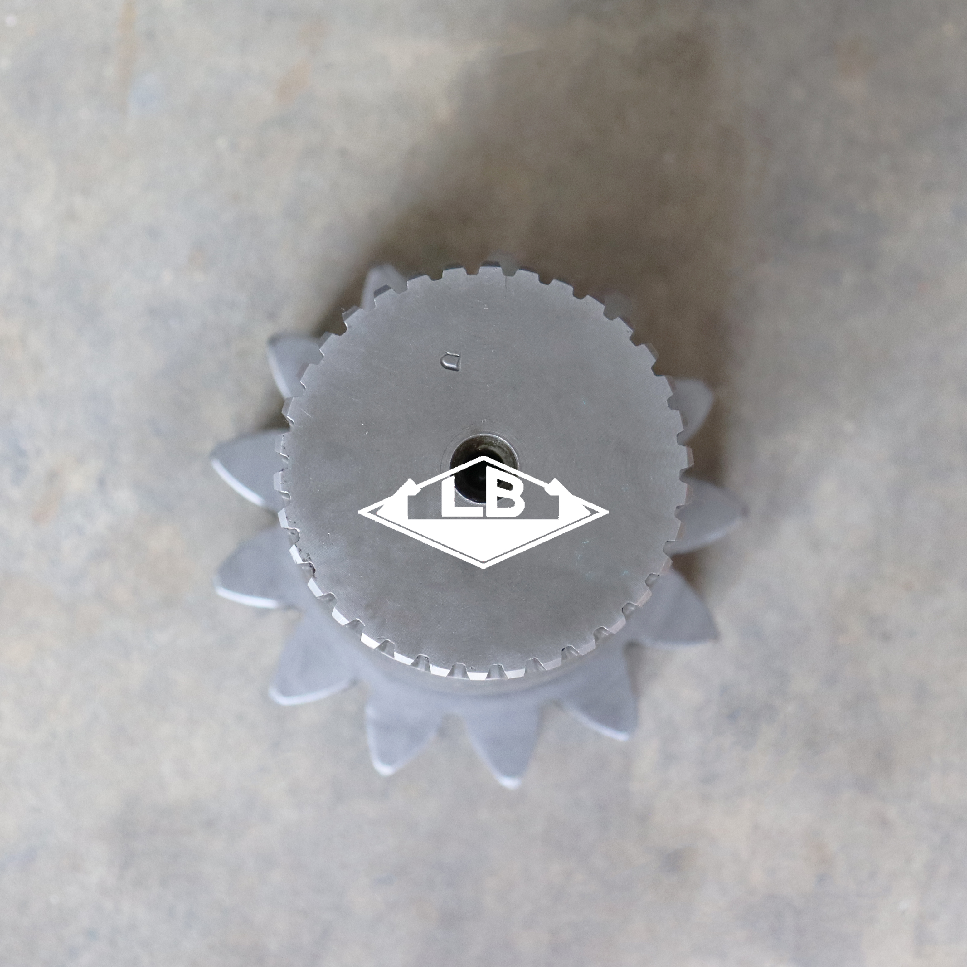 SK210-9 SK210HD-8 SWING PINION SHAFT YN32W01125P1 SWING SHAFT GEAR FOR KOBELCO EXCAVATOR