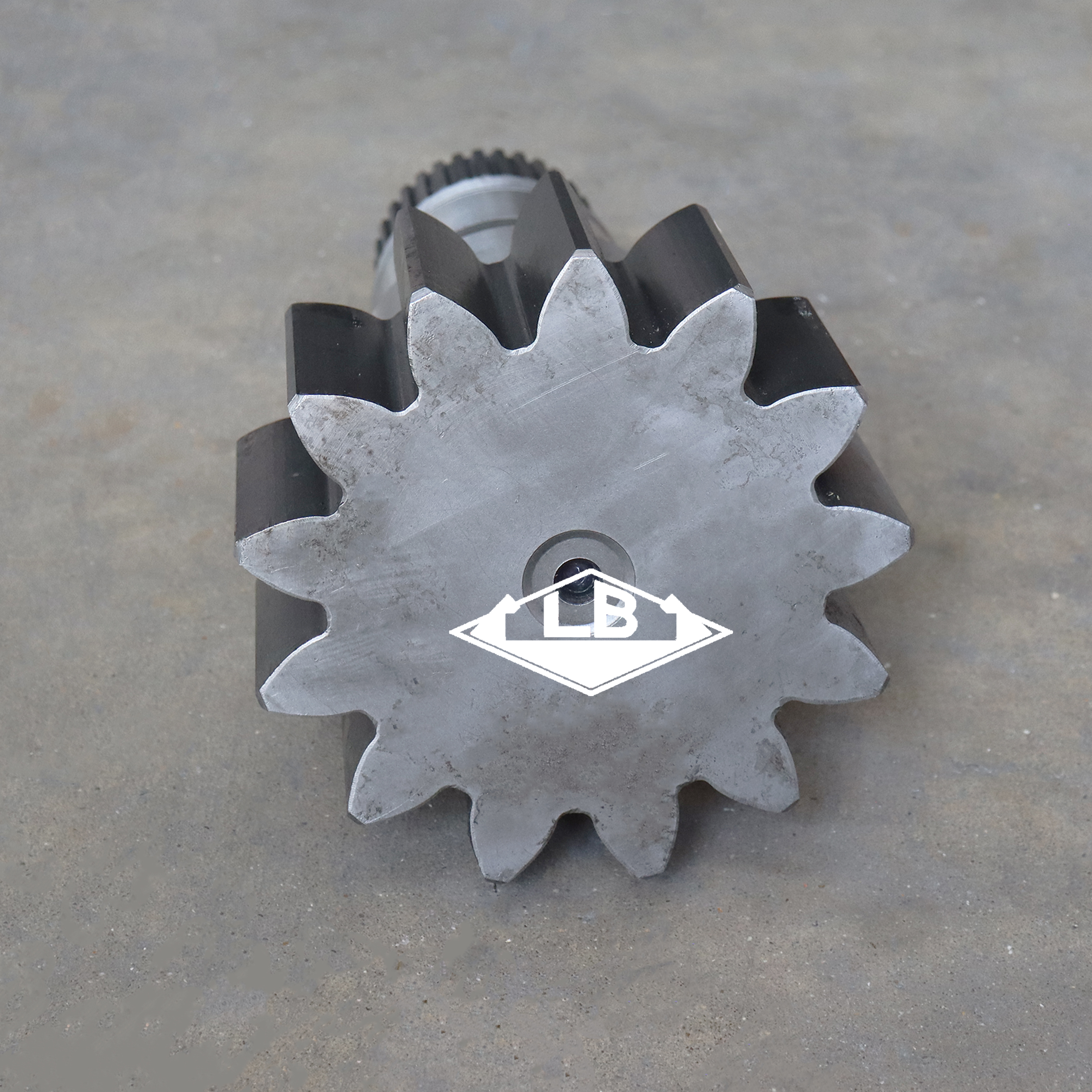 R210-9 R220-9 SWING SHAFT 39Q6-12120 39Q6-12121 SWING PINION GEAR FOR HYUNDAI EXCAVATOR