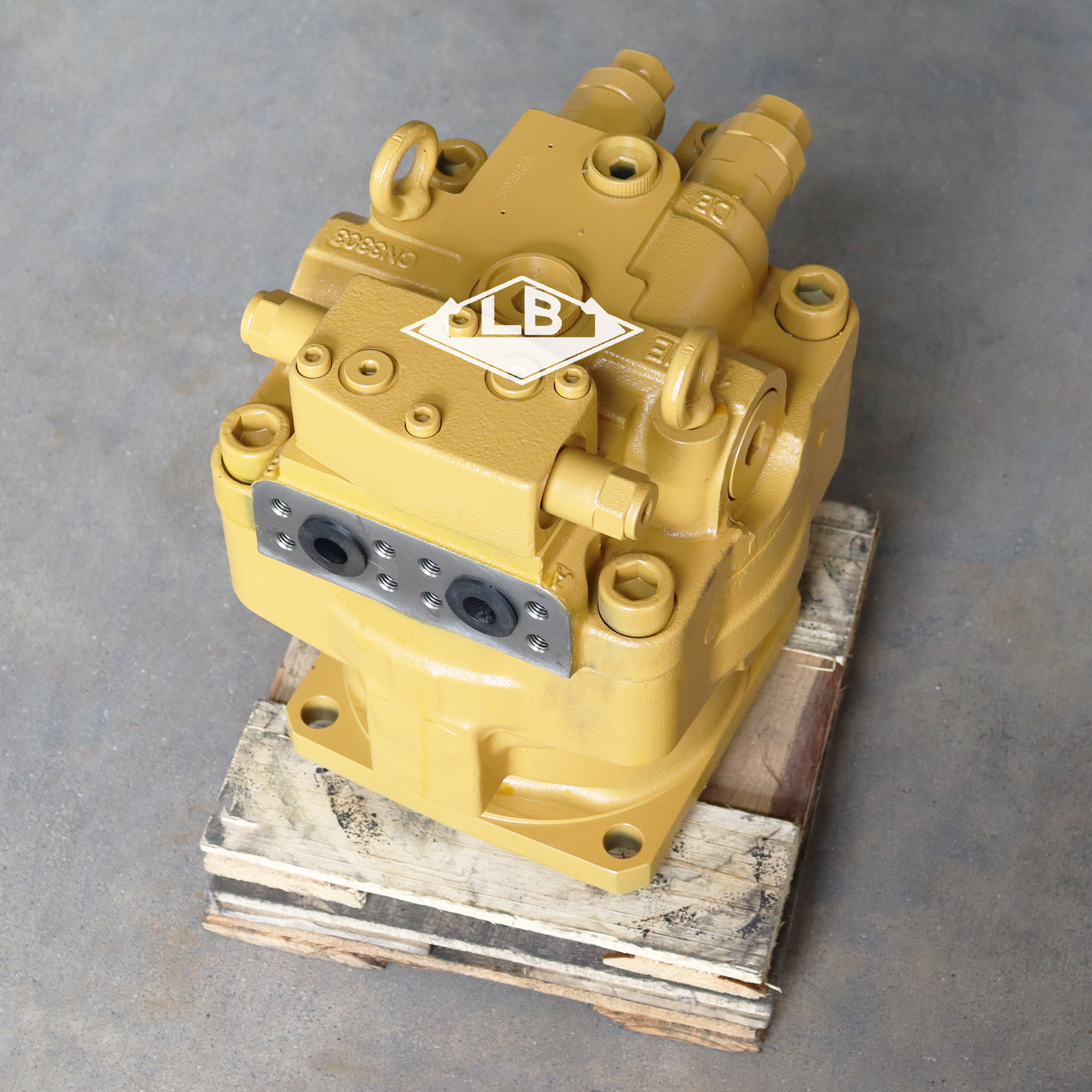 SANY SY335 SY365 SWING MOTOR M5X180CHB 60043410 SY335 SWING MOTOR